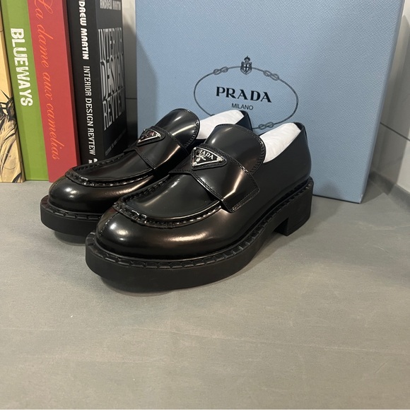Women’s Prada Authentic Black Loafers 🥑🥑 - Picture 4 of 8